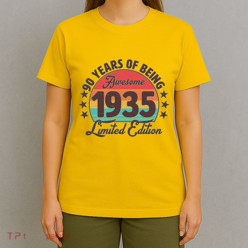1935 Birthday 90 Years Of Being Awesome Limited Edition T-Shirt