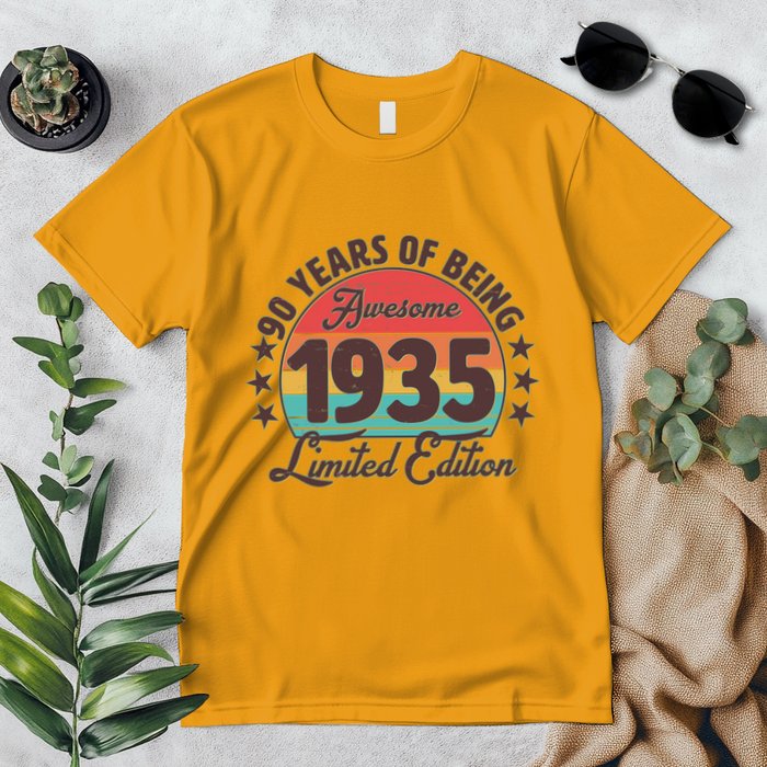 1935 Birthday 90 Years Of Being Awesome Limited Edition Premium T-Shirt