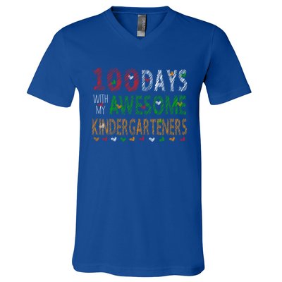 100 Days Of School Gift Teacher Gift Kindergarten Cool Gift V-Neck T-Shirt