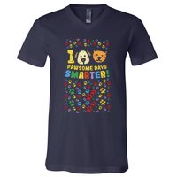 100th Day Of School 100 Pawsome Smarter Dog Cat Paws V-Neck T-Shirt