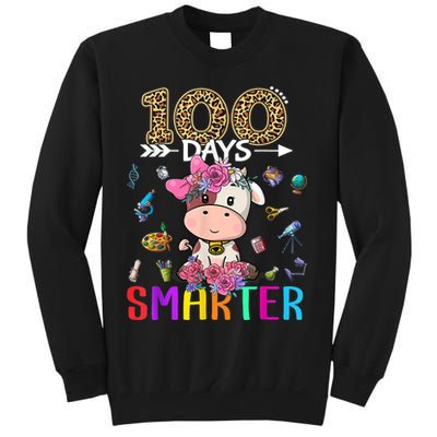 100 Days Smarter Cute Cow  Happy 100th Day of school  Sweatshirt