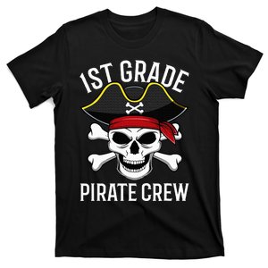 1st Grade Pirate Crew Halloween Costume Student Teacher T-Shirt