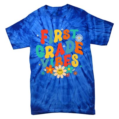 1st Grade Vibes Back To School Retro First Grade Teachers Tie-Dye T-Shirt