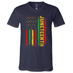 1865 Juneteenth Black History American Flag African V-Neck T-Shirt