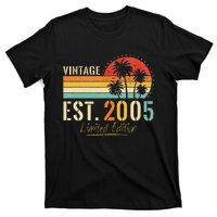 18 Years Old Vintage Est 2005 Limited Edition 18th Birthday T-Shirt