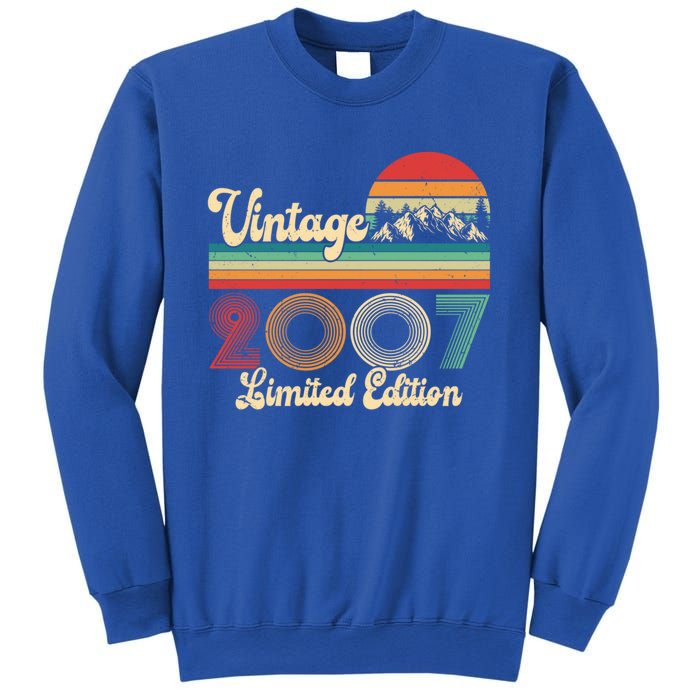 17 Year Old Retro Vintage 2007 Limited Edition 17th Birthday Gift Sweatshirt