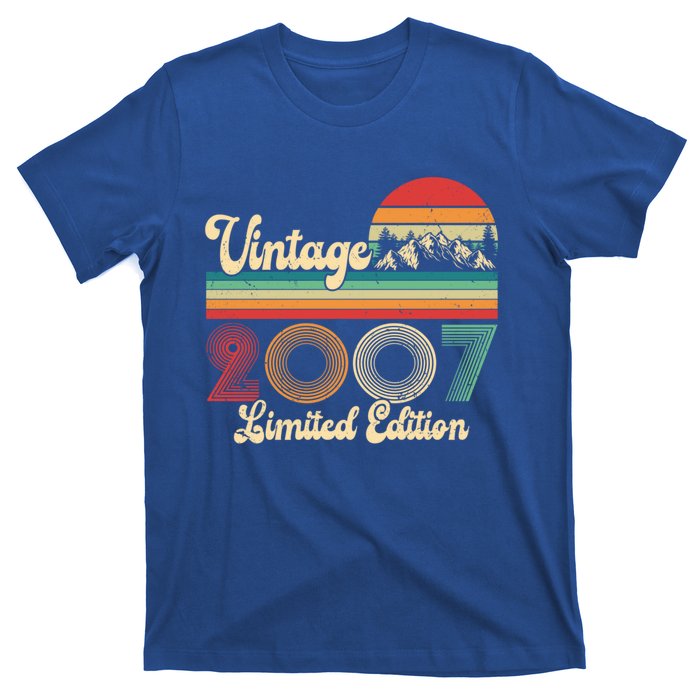 17 Year Old Retro Vintage 2007 Limited Edition 17th Birthday Gift T-Shirt