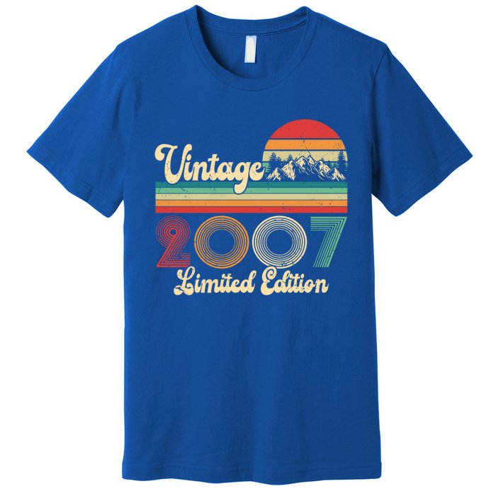 17 Year Old Retro Vintage 2007 Limited Edition 17th Birthday Gift Premium T-Shirt