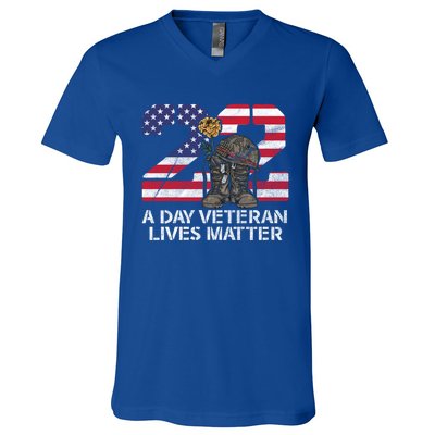 22 A Day Veteran Lives Matter Meaningful Gift Veteran Day Veterans Gift V-Neck T-Shirt