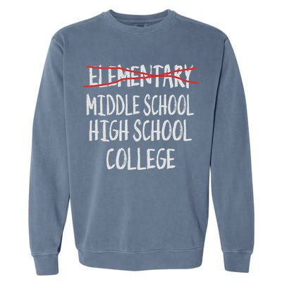 2025 Funny Elementary School Graduation 6th Grade Graduation Garment-Dyed Sweatshirt
