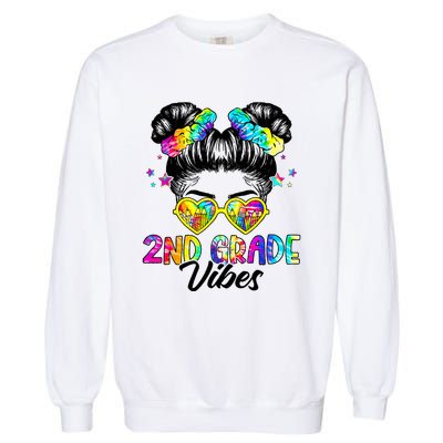 2nd Grade Vibes Messy Bun Second Grade Back To School Garment-Dyed Sweatshirt