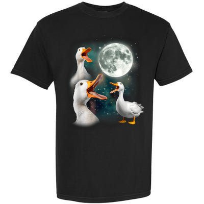 3 Ducks Howl At Moon Funny Weird Cursed Pekin Duck Lover Garment-Dyed Heavyweight T-Shirt