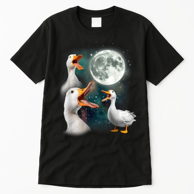 3 Ducks Howl At Moon Funny Weird Cursed Pekin Duck Lover Tall T-Shirt