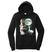 3 Ducks Howl At Moon Funny Weird Cursed Pekin Duck Lover Women's Pullover Hoodie