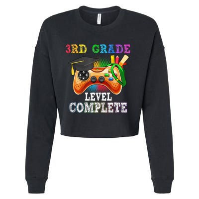 3Rd Grade Level Complete Last Day Of School Graduation Cropped Pullover Crew