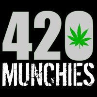 420 Munchies Weed Leaf Button