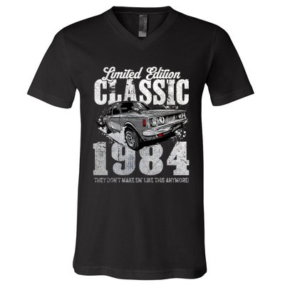 40th Birthday Vintage Classic Car 1984 Bday 40 Year Old V-Neck T-Shirt