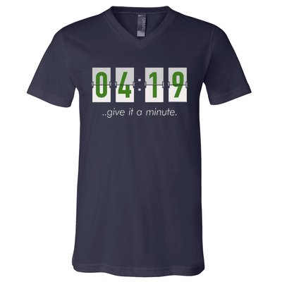 420 Clock 419 Subtle Stoner Marijuana Weed Humor V-Neck T-Shirt