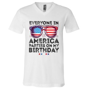 4th Of July 2024 Everyone In America Parties On My Birthday V-Neck T-Shirt