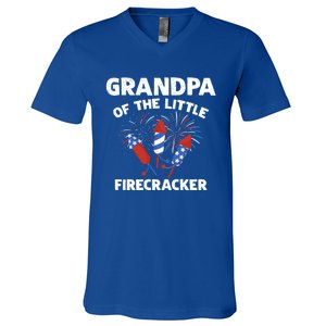 4th Of July Birthday Grandpa Of The Little Firecracker Funny Gift Meaningful Gif V-Neck T-Shirt