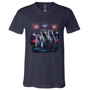 4th Of July Raccoons Watching Fireworks Howling Funny V-Neck T-Shirt