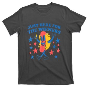 4th Of July Retro Just Here For The Wieners Funny Hot Dog Gift T-Shirt