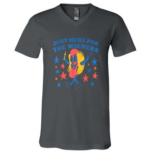 4th Of July Retro Just Here For The Wieners Funny Hot Dog Gift V-Neck T-Shirt