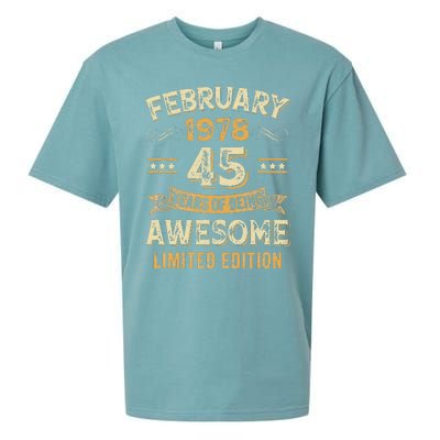 45 Years Awesome Vintage February 1978 45Th Birthday Sueded Cloud Jersey T-Shirt