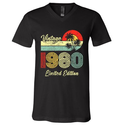 43 Years Old Vintage 1980 Limited Edition 43rd Birthday V-Neck T-Shirt