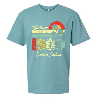 43 Years Old Vintage 1980 Limited Edition 43rd Birthday Sueded Cloud Jersey T-Shirt