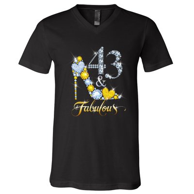 43 years old It's my Birthday 43th Birthday Diamond Crown V-Neck T-Shirt