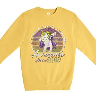 4 Years Old Dabbing Unicorn Gifts 4th Birthday Party Premium Crewneck Sweatshirt