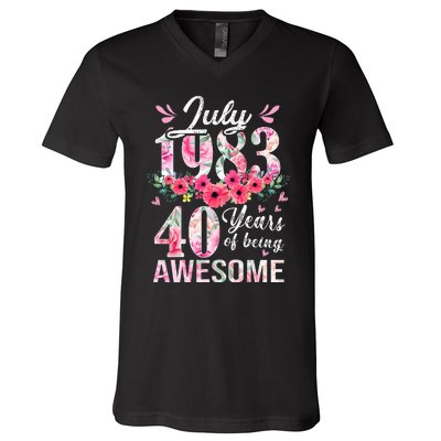 40 Year Old Made In July 1983 Floral 40th Birthday Gifts V-Neck T-Shirt