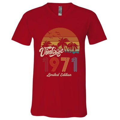 52nd Birthday Vintage Limited Edition 1971 V-Neck T-Shirt