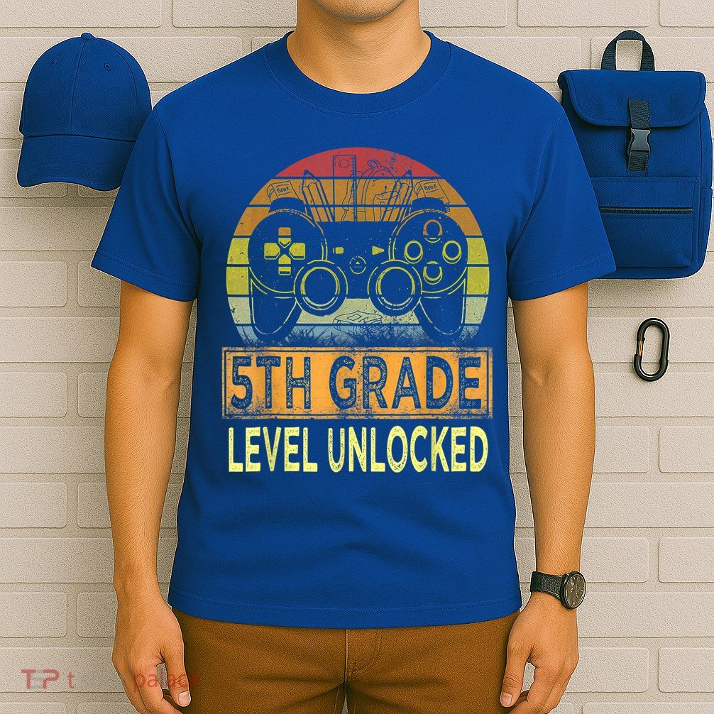 5th Grade Level Unlocked First Day Of School Video Gamer T-Shirt