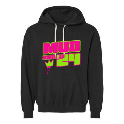 5k Mud Run 2024 Princess Muddy Pit Obstacles Mudding Team Garment-Dyed Fleece Hoodie