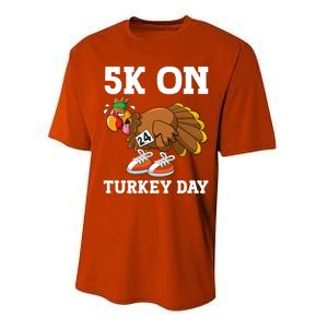 5k On Turkey Day Race Thanksgiving Turkey Trot Runners Funny Gift Performance Sprint T-Shirt