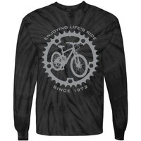 50 Year Old Mountain Biker Biking Cycling 1972 50th Birthday Tie-Dye Long Sleeve Shirt