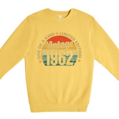 60 Years Old Vintage 1962 Limited Edition 60th Premium Crewneck Sweatshirt