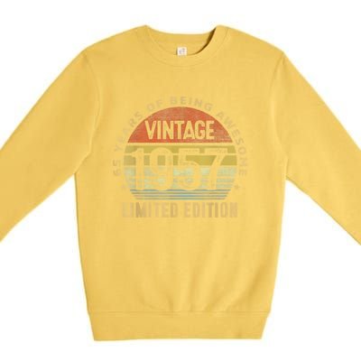 65 Year Old Awesome Gifts Vintage 1957 Retro 65th Birthday Premium Crewneck Sweatshirt