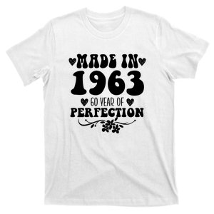 60 Year Old Made In 1963 Floral 60th Birthday Gifts T-Shirt