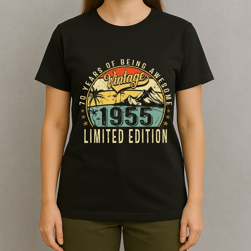 70 Years Old Gift Vintage 1955 70th Birthday Retro Gift T-Shirt