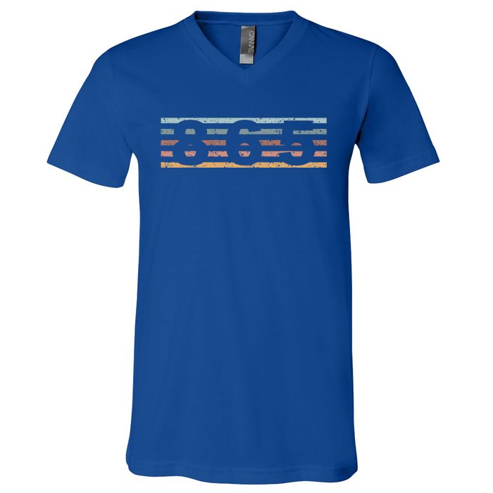 865 Area Code Retro Tennessee Knoxville V-Neck T-Shirt