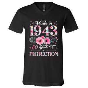 80 Year Old Made In 1943 Floral 80th Birthday Gifts wo V-Neck T-Shirt