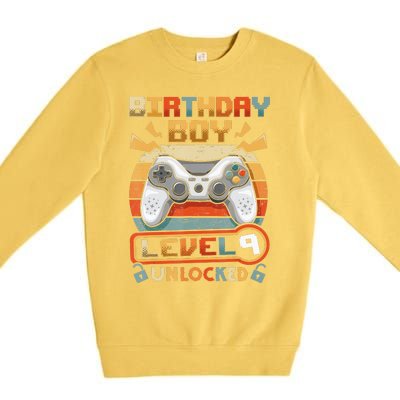 9Th Birthday  Vintage Video Gamer Level 9 Unlocked Premium Crewneck Sweatshirt