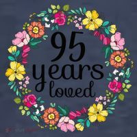 95 Years Loved  Wo 95 Years Old Floral 95th Birthday Present Premium T-Shirt