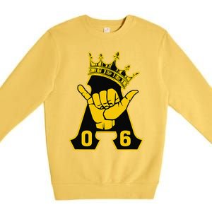 Alpha African 1906 Fraternity Hand Sign Crown Premium Crewneck Sweatshirt