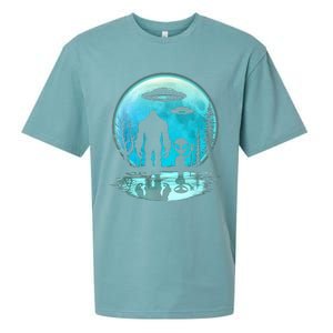 Alien And Bigfoot Moon  Sueded Cloud Jersey T-Shirt