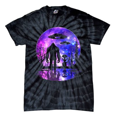 Alien And Bigfoot Full Moon Sasquatch Ufo Tie-Dye T-Shirt