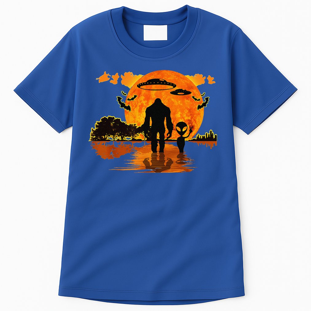 Alien And Bigfoot Sasquatch Moon Halloween Tall T-Shirt